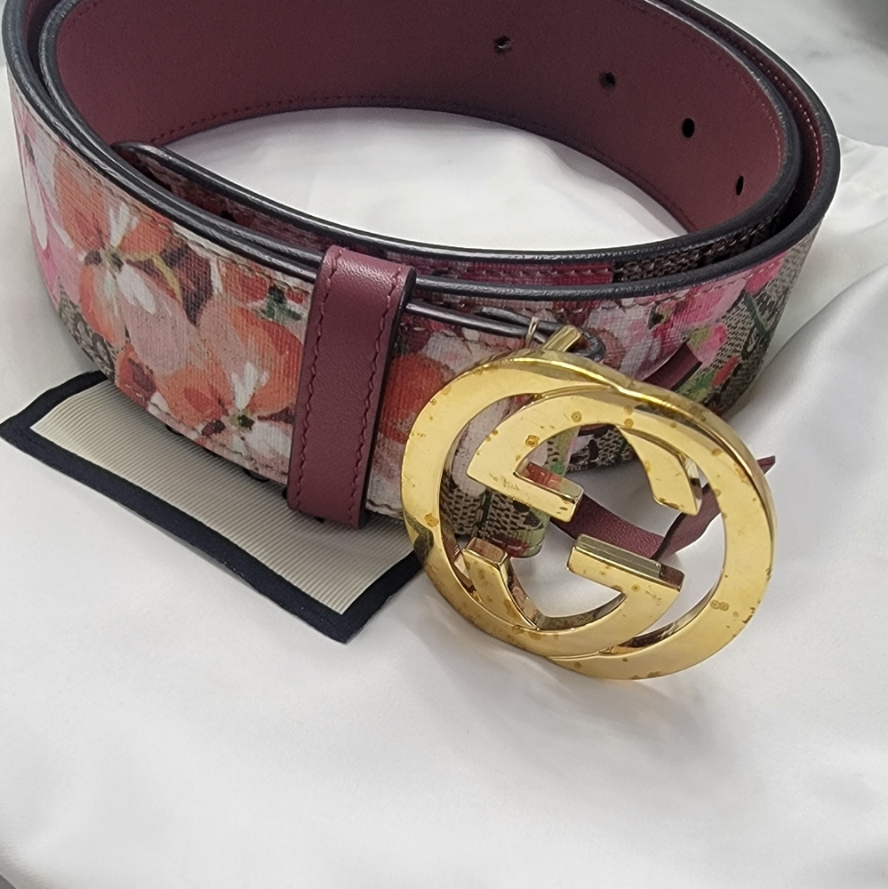 Gucci reversable belt